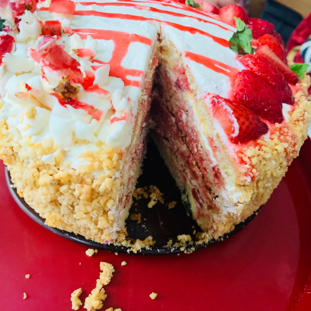 Summer Berry Bliss Strawberry Cake